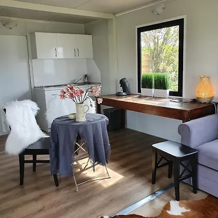 Houten Tussen Paarden Holiday home *