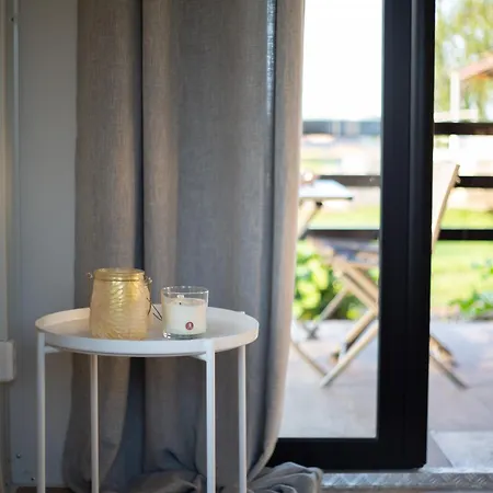 Houten Tussen Paarden Holiday home *